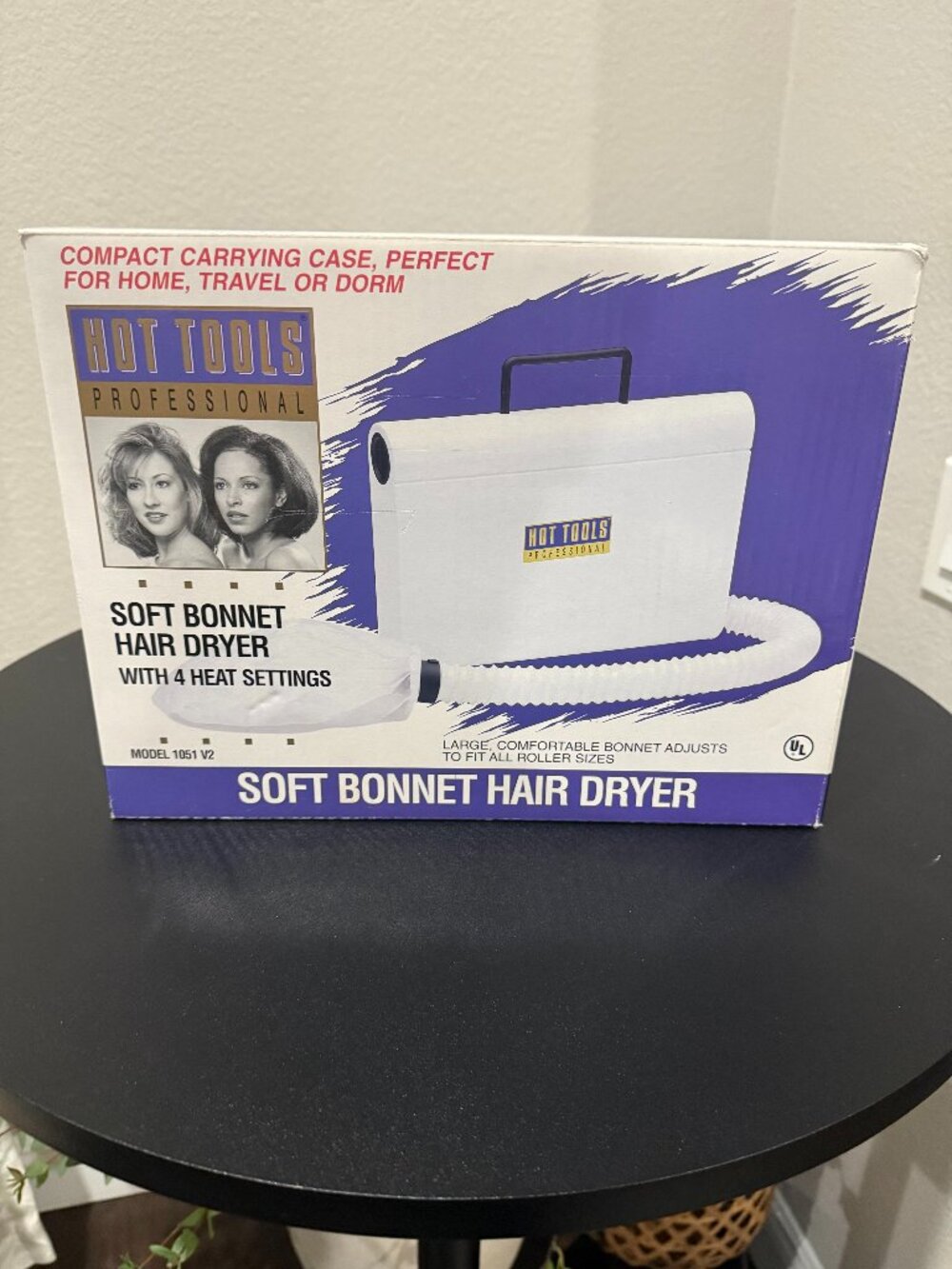Hot Tools Professional Soft Bonnet Hair Dryer Model 1051 V2 with Carrying Case i